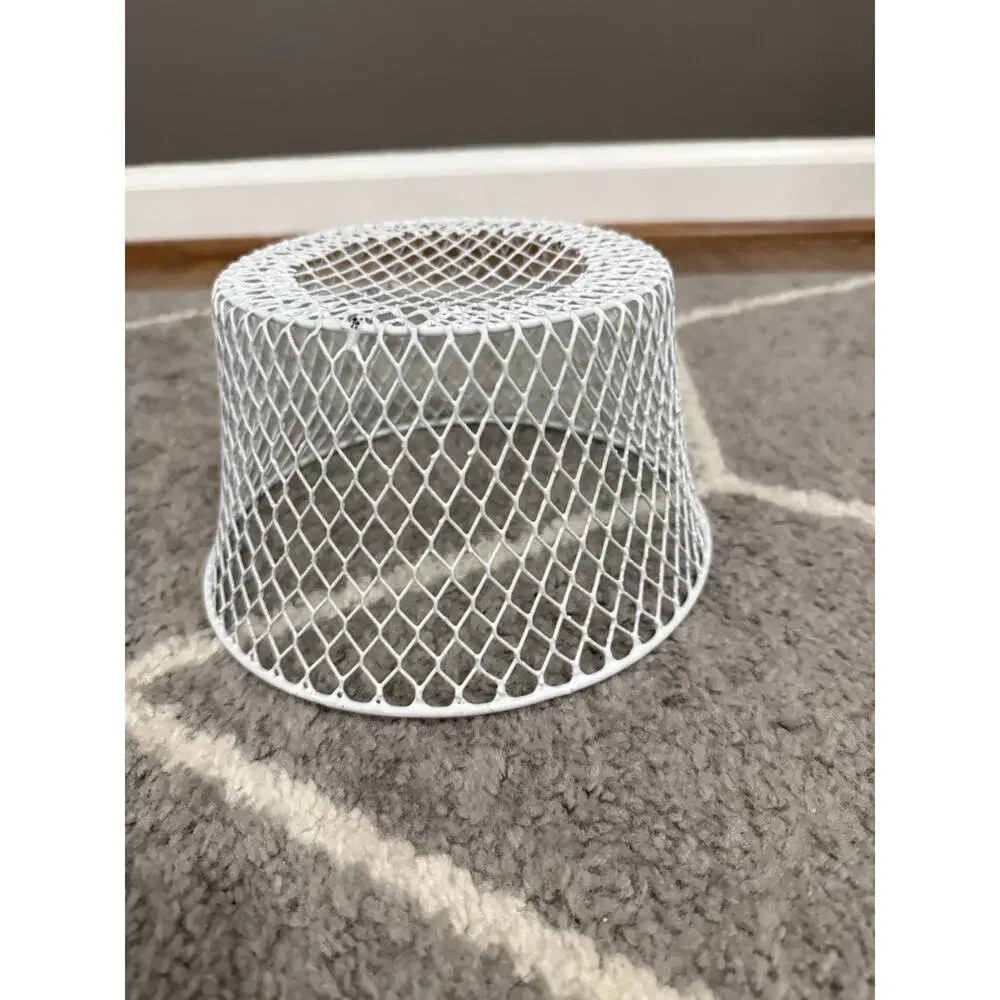 White Farmhouse Wire Mesh Round Basket Lightweight Small 6” Round Bottom 8” Top